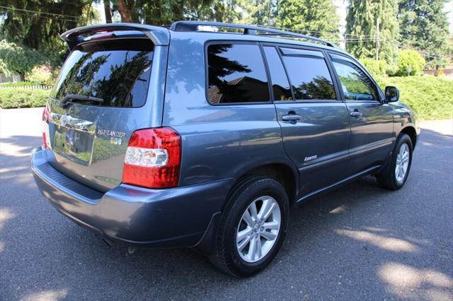 used 2007 Toyota Highlander Hybrid car, priced at $6,995