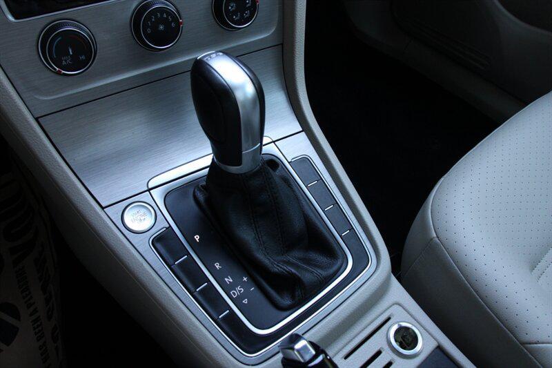 used 2015 Volkswagen Golf SportWagen car, priced at $12,499