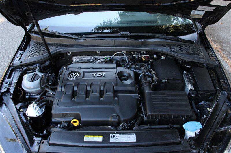 used 2015 Volkswagen Golf SportWagen car, priced at $12,499