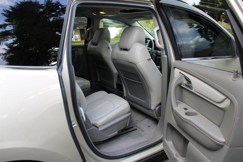 used 2014 Chevrolet Traverse car, priced at $10,995