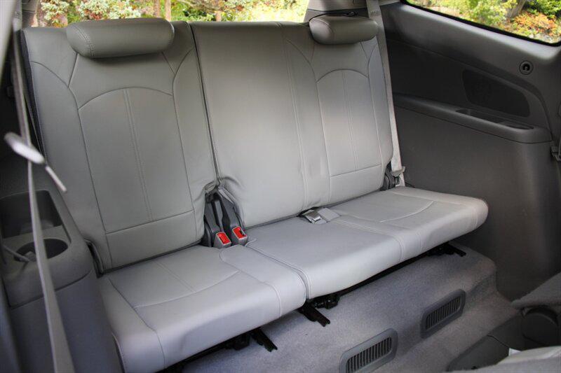 used 2014 Chevrolet Traverse car, priced at $10,995