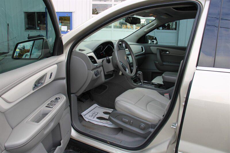 used 2014 Chevrolet Traverse car, priced at $10,995