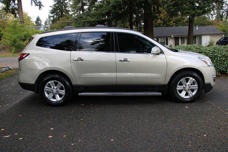 used 2014 Chevrolet Traverse car, priced at $10,995