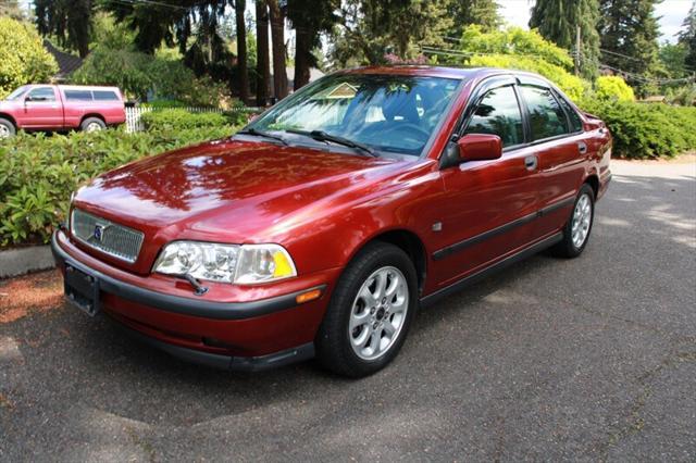used 2000 Volvo S40 car, priced at $3,999