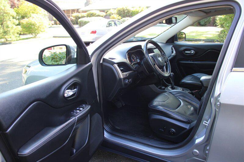 used 2014 Jeep Cherokee car, priced at $10,495