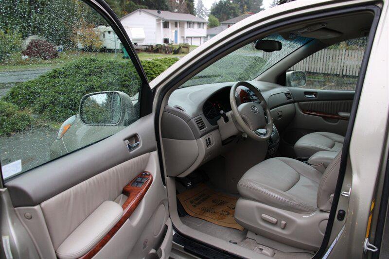 used 2004 Toyota Sienna car, priced at $7,995