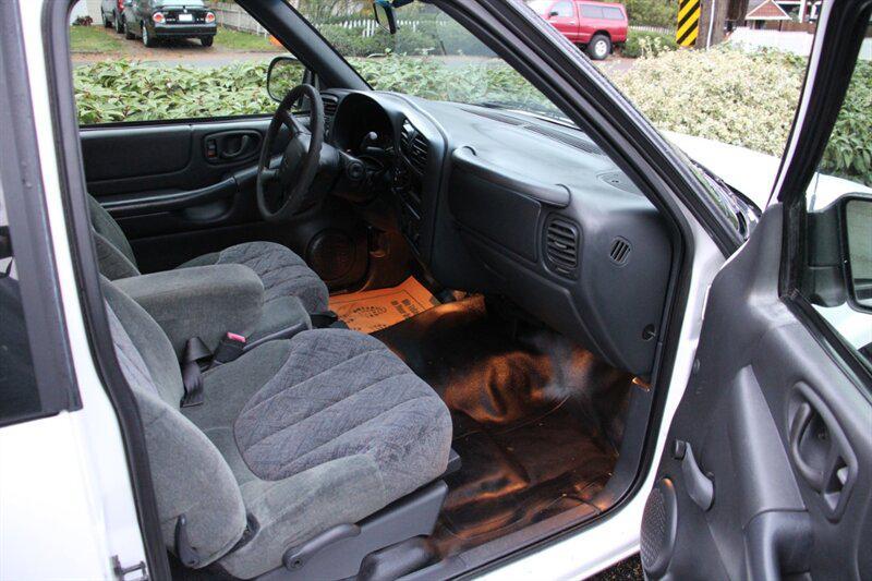 used 2002 GMC Sonoma car, priced at $7,899