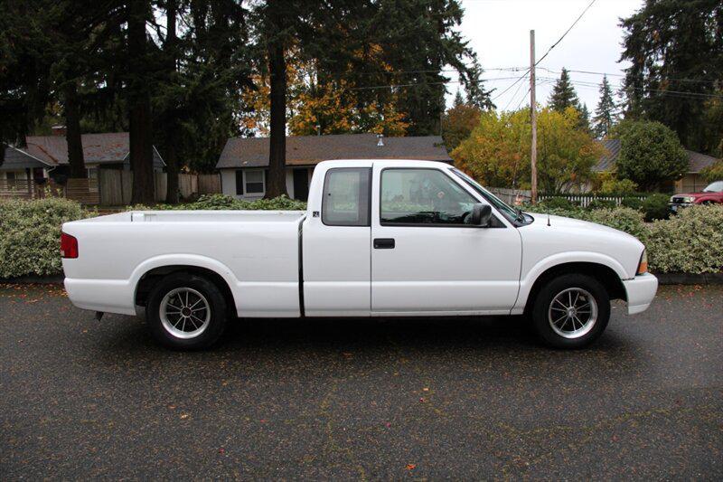 used 2002 GMC Sonoma car, priced at $7,899