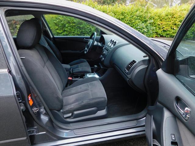 used 2009 Nissan Altima car, priced at $5,934