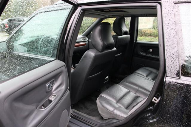 used 2000 Volvo V70 car, priced at $5,000