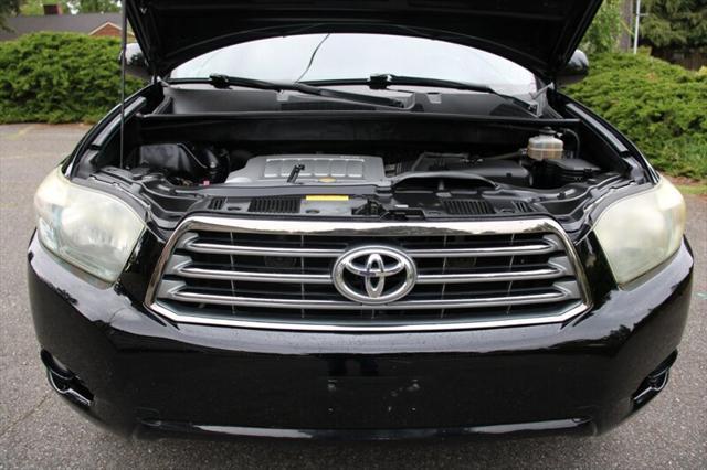 used 2009 Toyota Highlander car, priced at $11,995