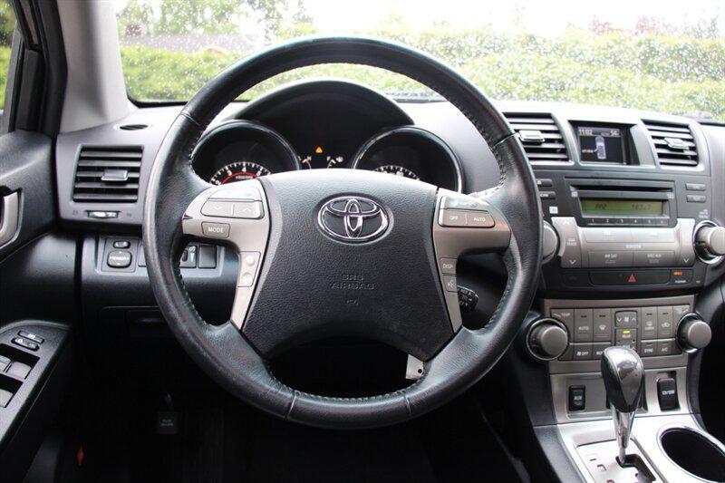 used 2009 Toyota Highlander car, priced at $9,995