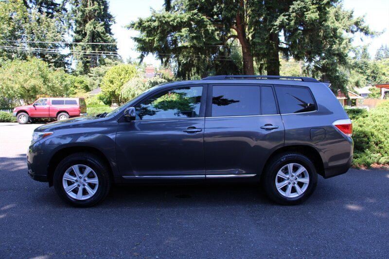 used 2012 Toyota Highlander car, priced at $13,995