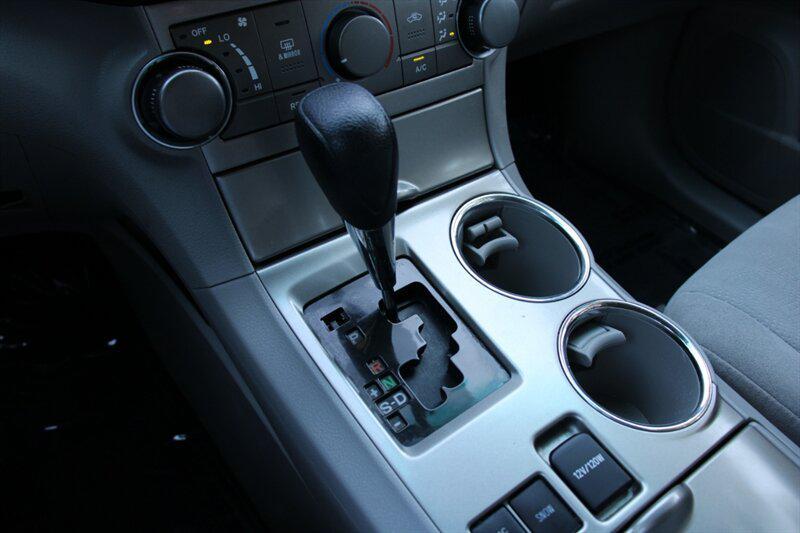 used 2012 Toyota Highlander car, priced at $13,995