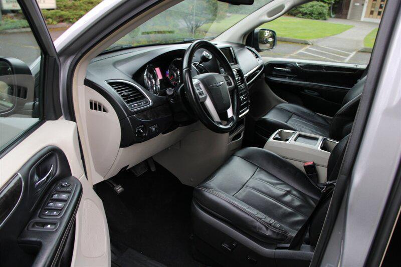 used 2014 Chrysler Town & Country car, priced at $6,499