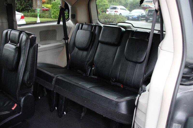 used 2014 Chrysler Town & Country car, priced at $6,499