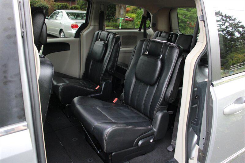 used 2014 Chrysler Town & Country car, priced at $6,499