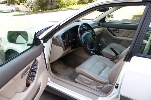 used 2000 Subaru Outback car, priced at $4,499