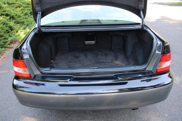 used 2000 Lexus ES 300 car, priced at $3,499