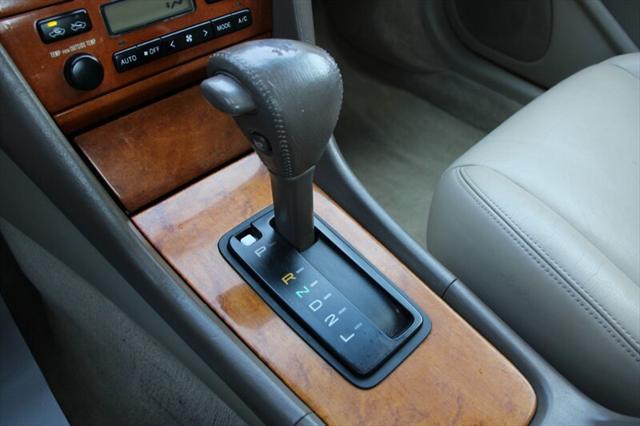 used 2000 Lexus ES 300 car, priced at $3,499