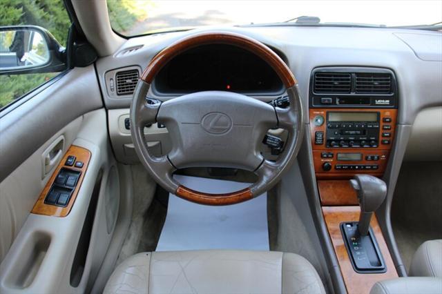 used 2000 Lexus ES 300 car, priced at $3,499