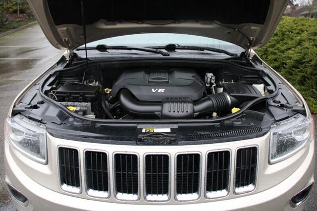 used 2015 Jeep Grand Cherokee car, priced at $8,999