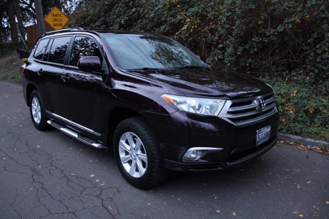 used 2011 Toyota Highlander car, priced at $10,412