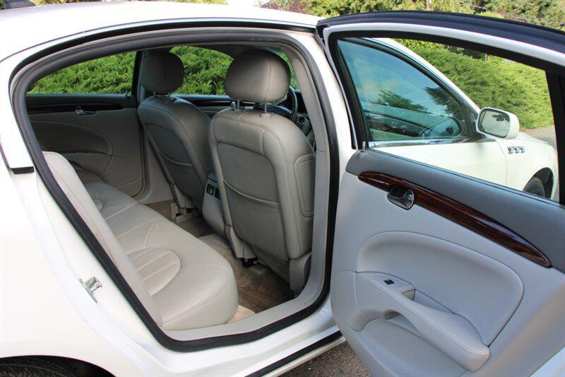 used 2007 Buick Lucerne car, priced at $3,995