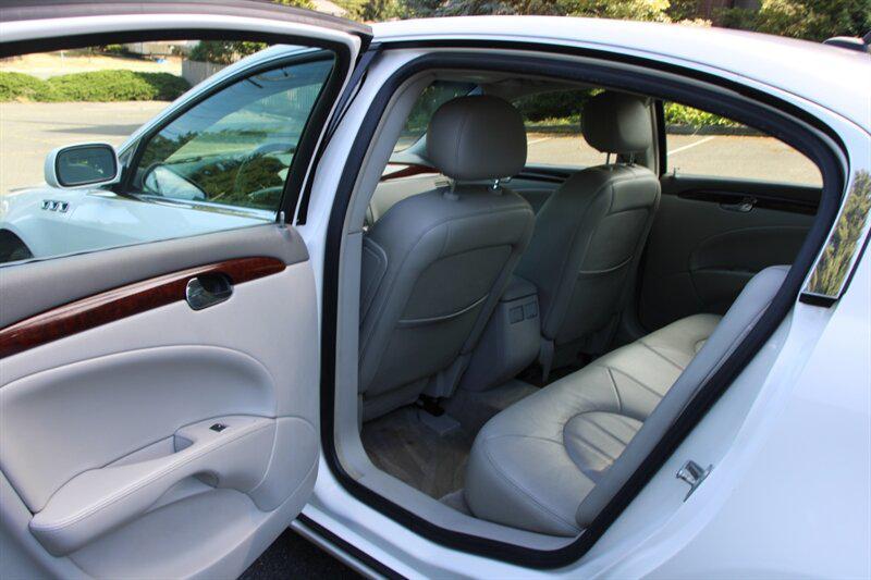 used 2007 Buick Lucerne car, priced at $3,995