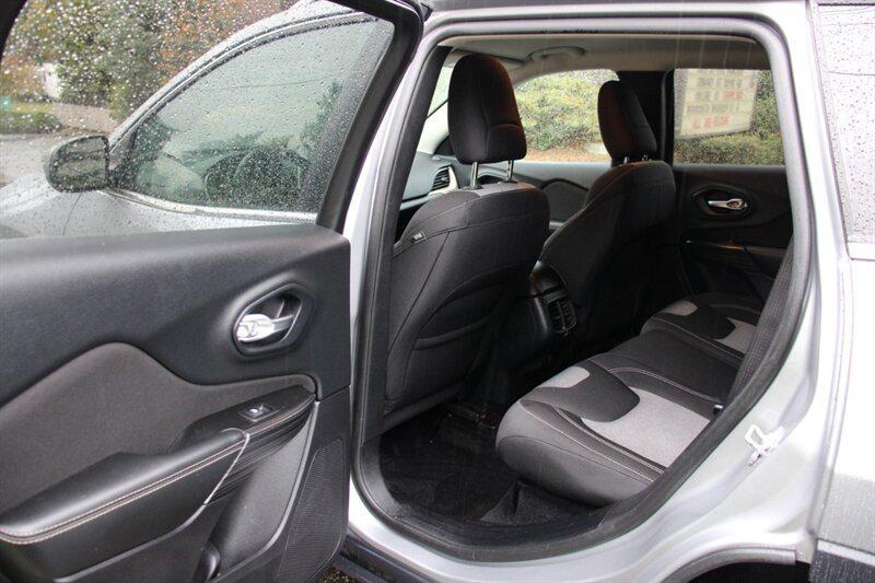 used 2014 Jeep Cherokee car, priced at $7,299