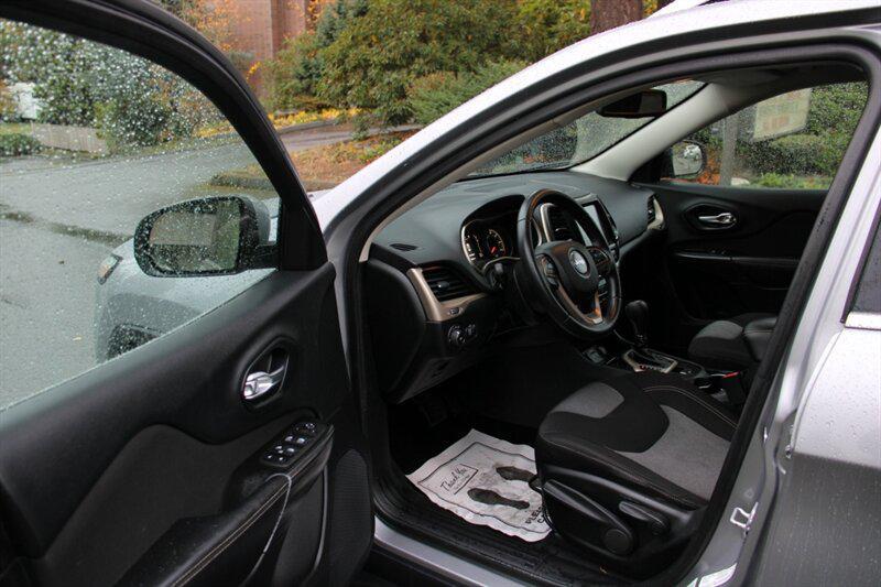 used 2014 Jeep Cherokee car, priced at $7,299