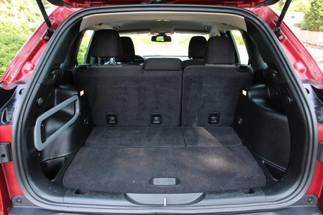 used 2015 Jeep Cherokee car, priced at $7,899