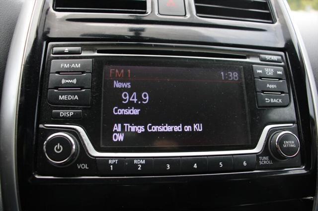 used 2016 Nissan Versa Note car, priced at $7,399