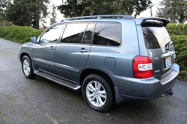 used 2006 Toyota Highlander Hybrid car, priced at $8,212