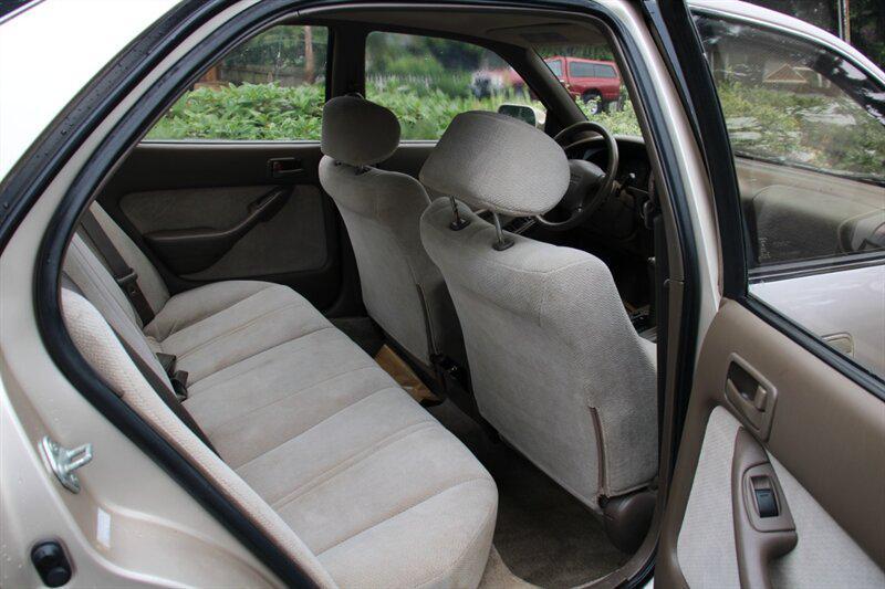used 1995 Toyota Camry car, priced at $4,899