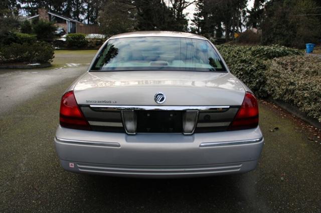 used 2006 Mercury Grand Marquis car, priced at $5,499