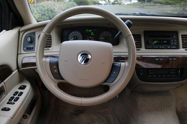 used 2006 Mercury Grand Marquis car, priced at $5,499