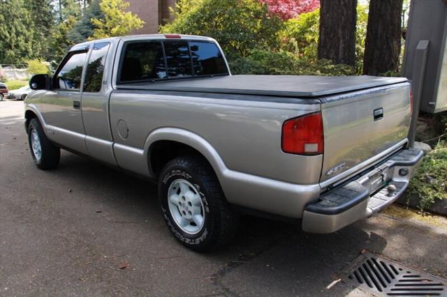 used 2002 Chevrolet S-10 car, priced at $6,999