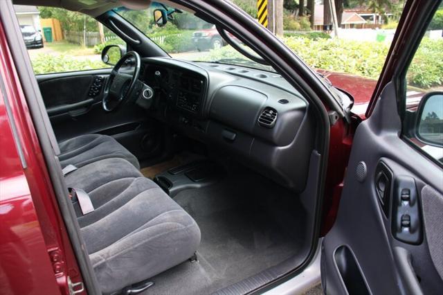 used 2000 Dodge Dakota car, priced at $9,899