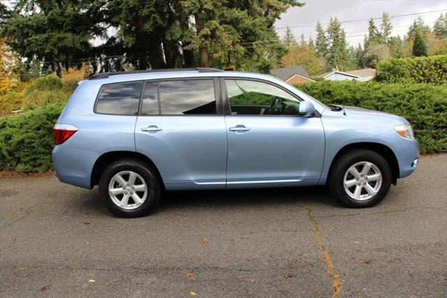 used 2008 Toyota Highlander car, priced at $10,000