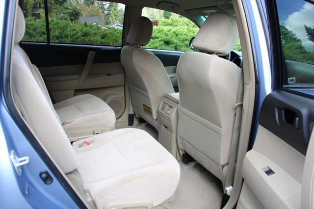 used 2008 Toyota Highlander car, priced at $10,000