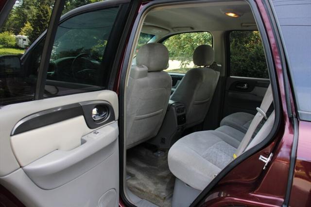 used 2006 GMC Envoy car, priced at $5,995