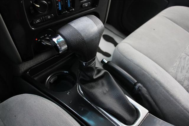 used 2006 GMC Envoy car, priced at $5,995
