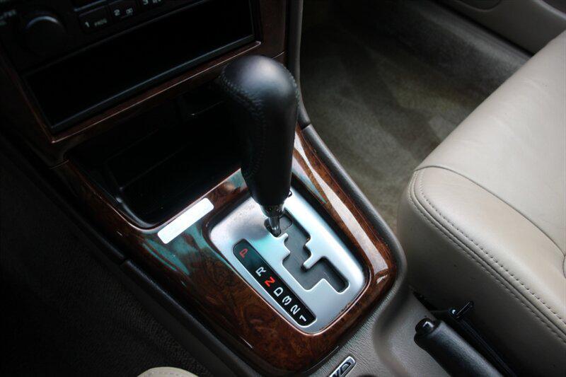 used 2001 Subaru Outback car, priced at $3,995