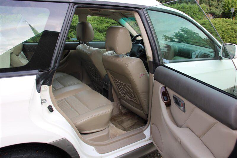 used 2001 Subaru Outback car, priced at $3,995