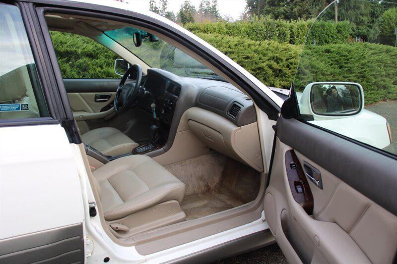 used 2001 Subaru Outback car, priced at $3,995