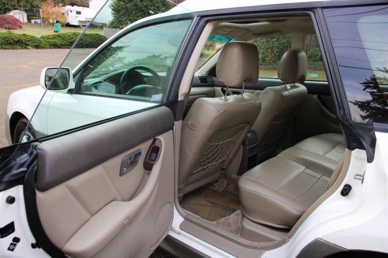 used 2001 Subaru Outback car, priced at $3,995
