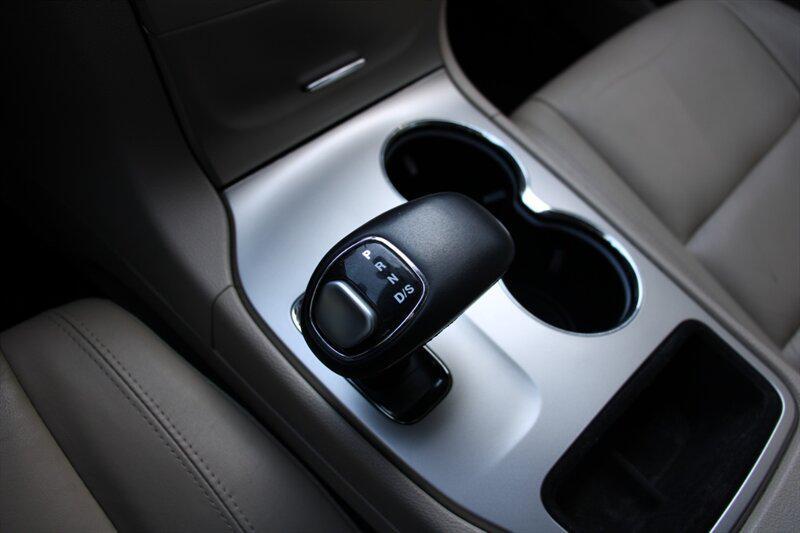 used 2015 Jeep Grand Cherokee car, priced at $10,995