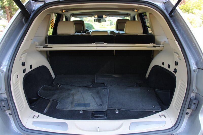 used 2015 Jeep Grand Cherokee car, priced at $10,995