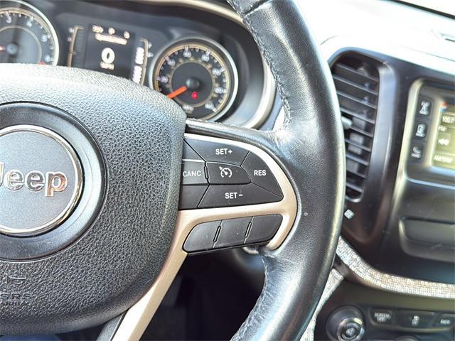 used 2015 Jeep Cherokee car, priced at $10,597